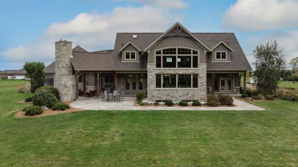 4640 LAKESHORE Road, Plympton-Wyoming, Ontario, Canada photo 3