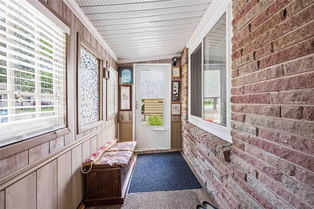 1978 ORCHARD Avenue, Sarnia, Ontario, Canada photo 4