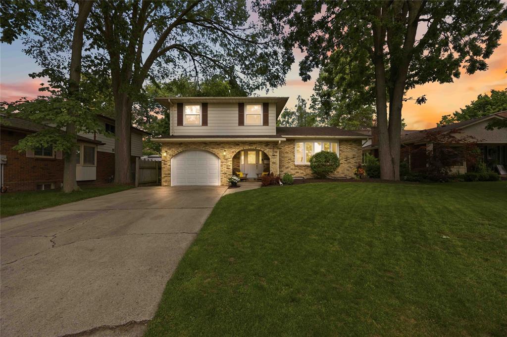 320 LAURENTIAN Crescent, Sarnia, Ontario, Canada photo 3