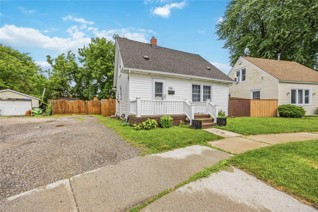 188 CEDAR Crescent, Sarnia, Ontario, Canada photo 1