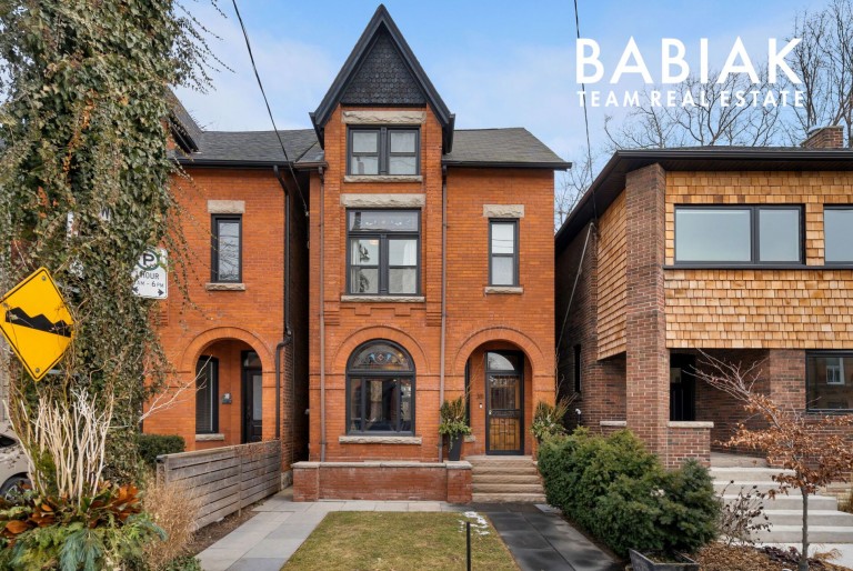 381 Quebec Avenue, Toronto, Ontario, Canada photo 1