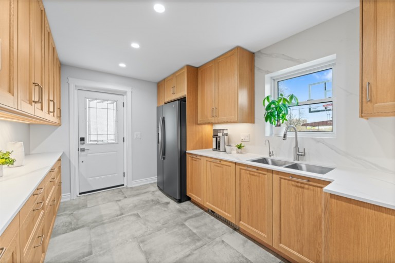 6 Nagel Road, Toronto, Ontario, Canada