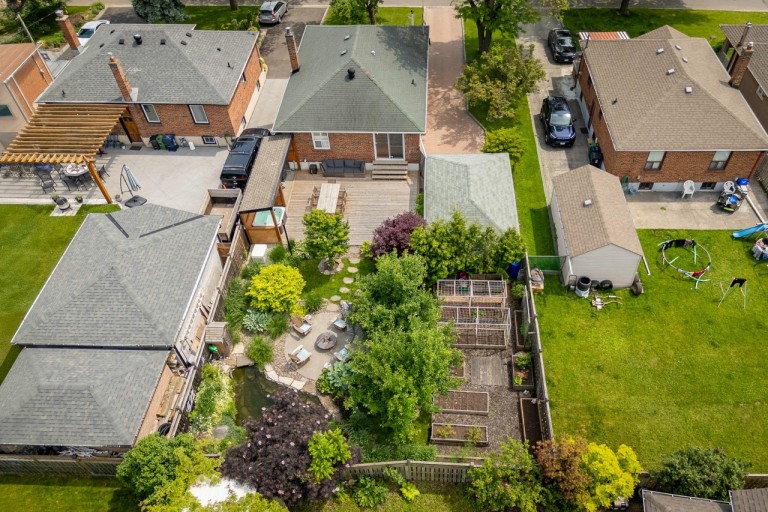 6 Nagel Road, Toronto, Ontario, Canada photo 2