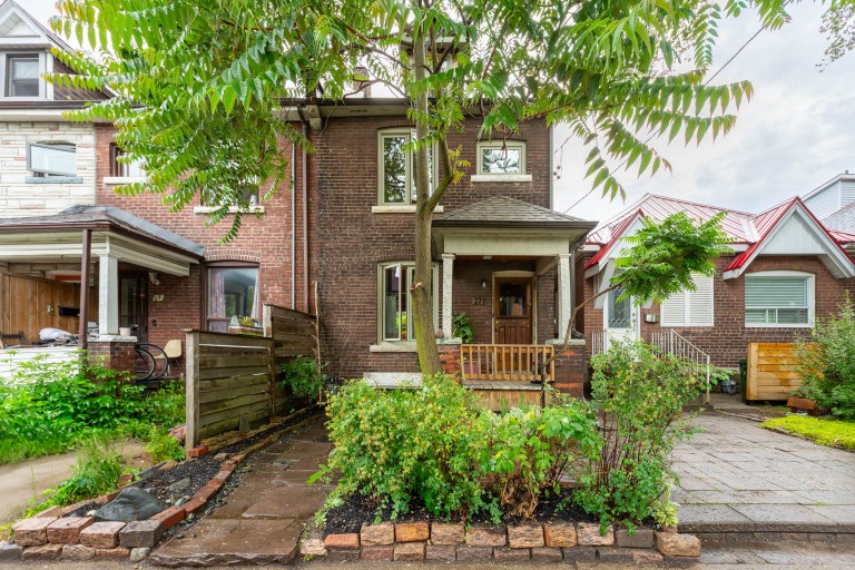 27 Hook Avenue, Toronto, Ontario, Canada photo 2