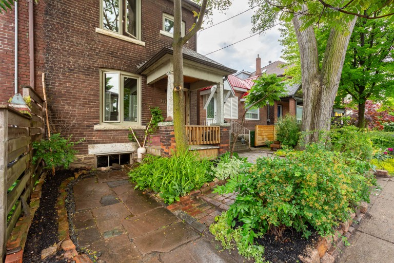27 Hook Avenue, Toronto, Ontario, Canada photo 3