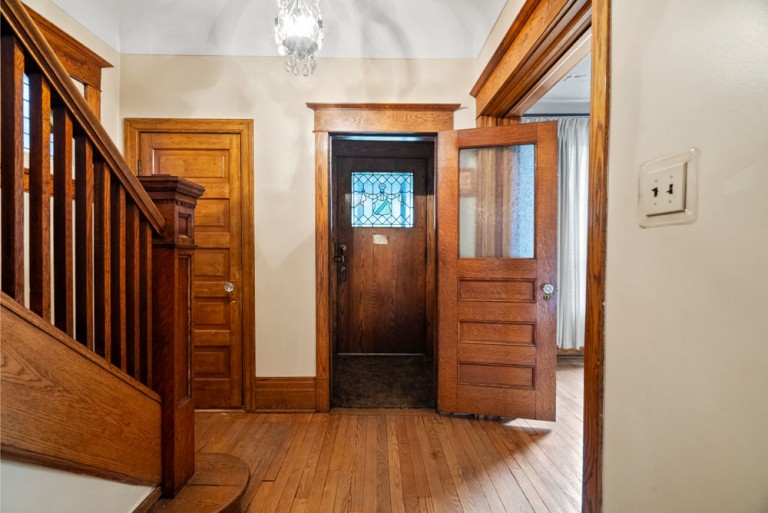 19 Galley Avenue, Toronto, Ontario, Canada photo 3
