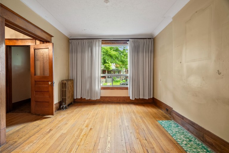 19 Galley Avenue, Toronto, Ontario, Canada photo 5