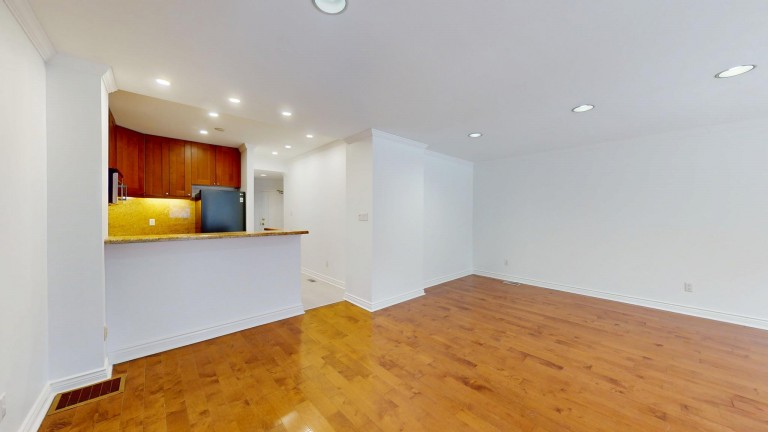 226 Pacific Avenue, Main, Toronto, Ontario, Canada photo 7