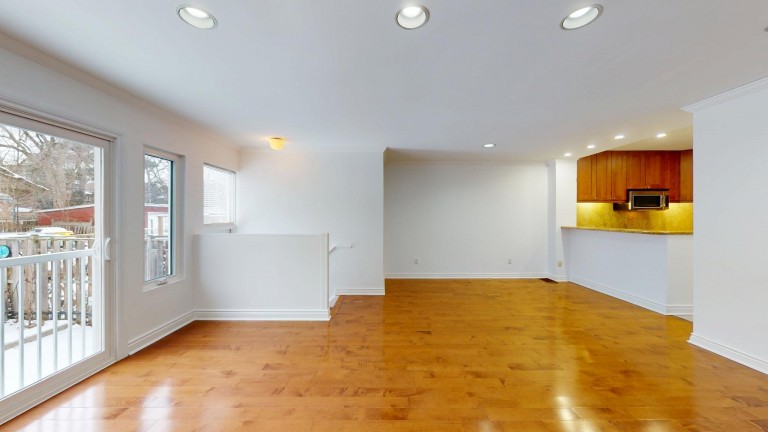 226 Pacific Avenue, Main, Toronto, Ontario, Canada photo 5