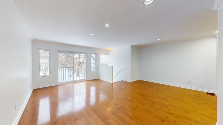 226 Pacific Avenue, Main, Toronto, Ontario, Canada photo 3