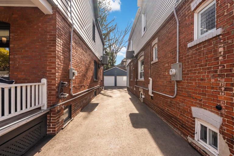 64 Gilmour Avenue, Toronto, Ontario, Canada photo 38