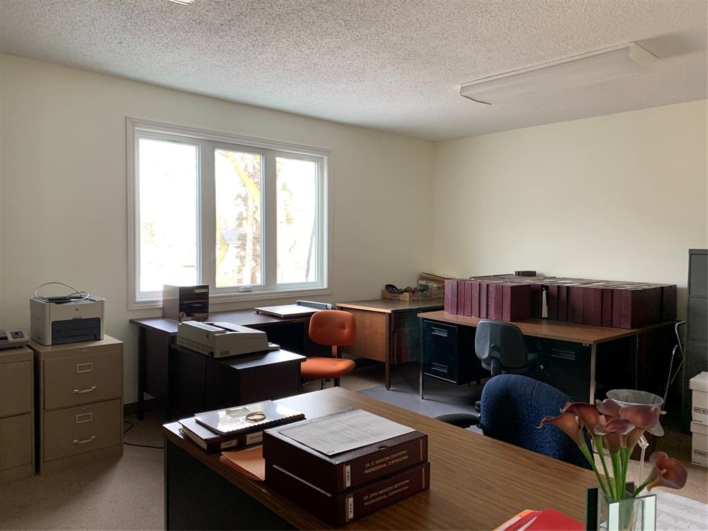 1166 LONDON Road, Sarnia Ontario, Canada