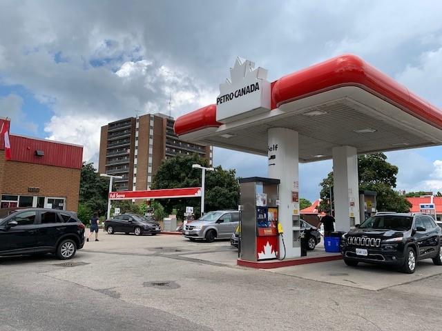 395 CHRISTINA Street North, Sarnia Ontario, Canada