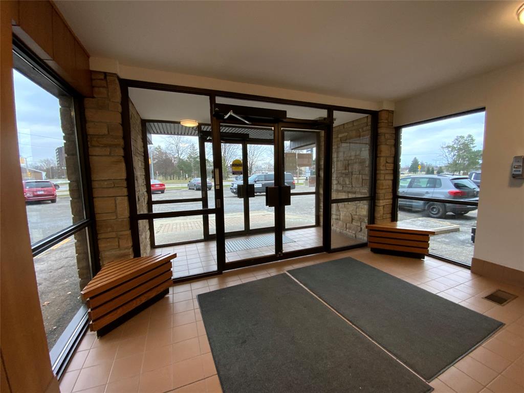 805 CHRISTINA Street North Unit# 205, Sarnia, Ontario, Canada