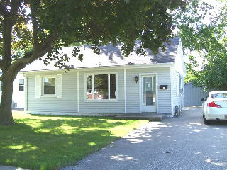 717 CHARLES ST, Point Edward, Ontario, Canada