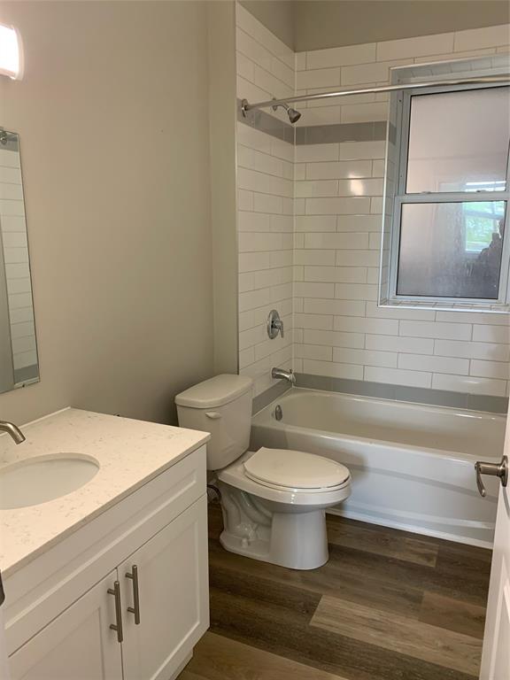 178 FRONT Street North Unit# 203, Sarnia, Ontario, Canada