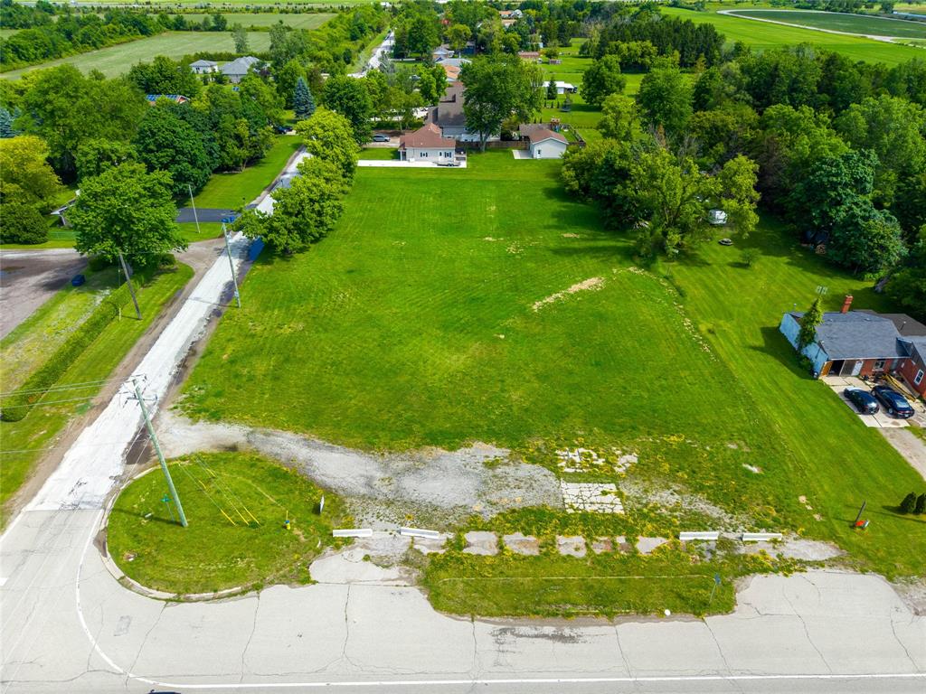 2104 LONDON Line, Sarnia, Ontario, Canada photo 1
