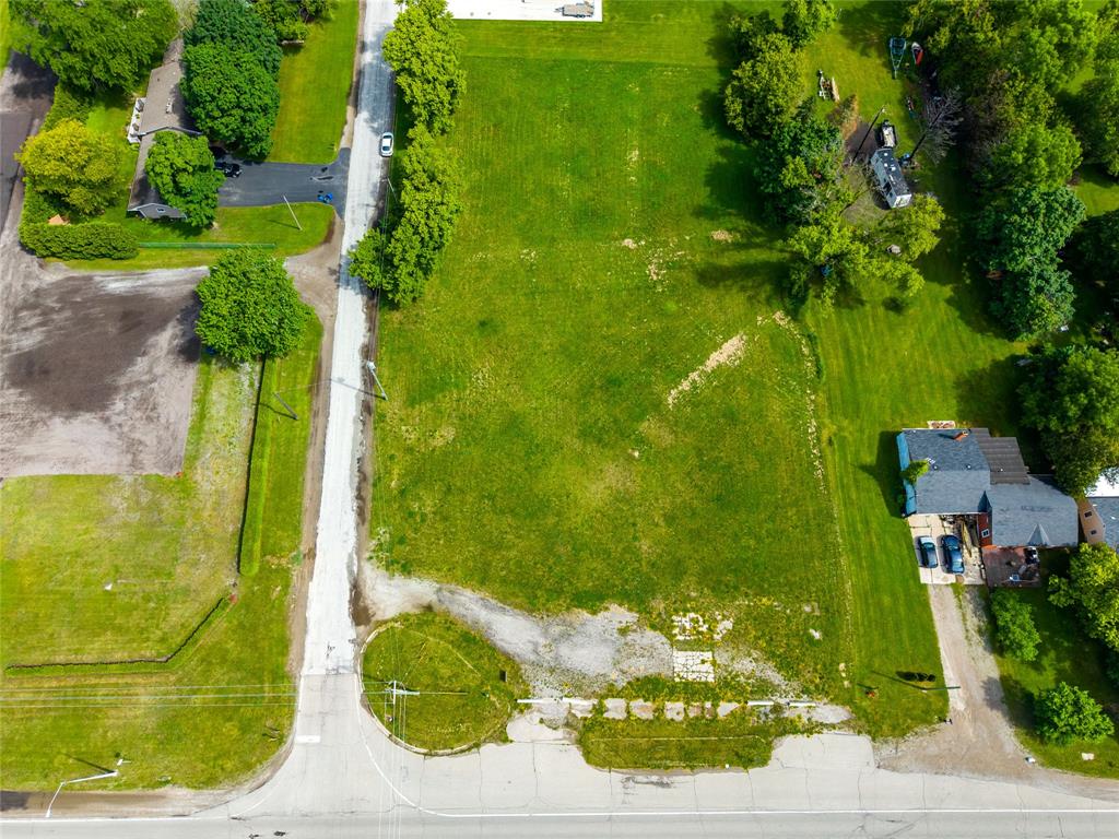 2104 LONDON Line, Sarnia, Ontario, Canada photo 3