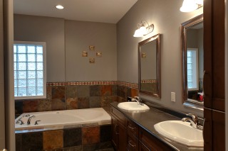 2874 BROOKRIDGE CRT, Sarnia, Ontario, Canada