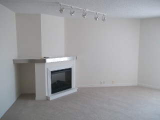 1520 VENETIAN BLVD M-211, Point Edward, Ontario, Canada