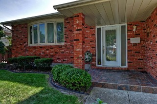 301 LAURENTIAN CRES, Sarnia, Ontario, Canada