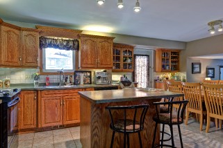 301 LAURENTIAN CRES, Sarnia, Ontario, Canada