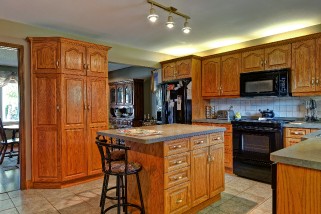 301 LAURENTIAN CRES, Sarnia, Ontario, Canada