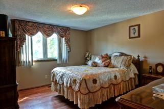 301 LAURENTIAN CRES, Sarnia, Ontario, Canada