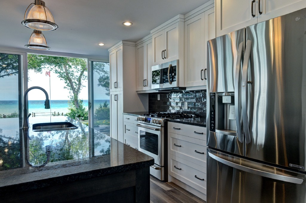 1118 BRAEMAR LANE, Sarnia, Ontario, Canada