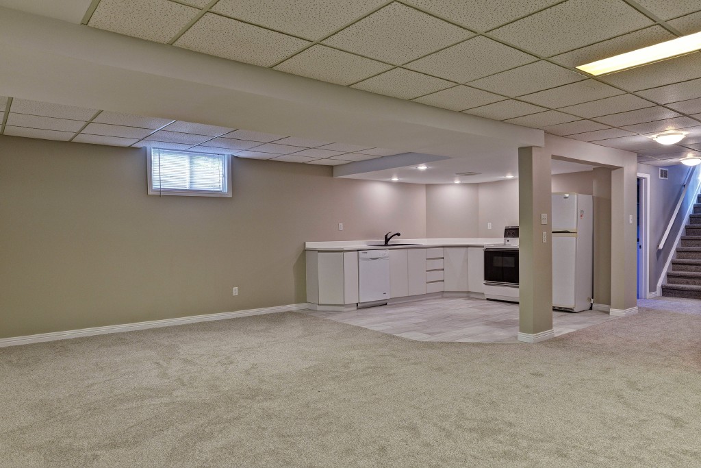 1118 BRAEMAR LANE, Sarnia, Ontario, Canada
