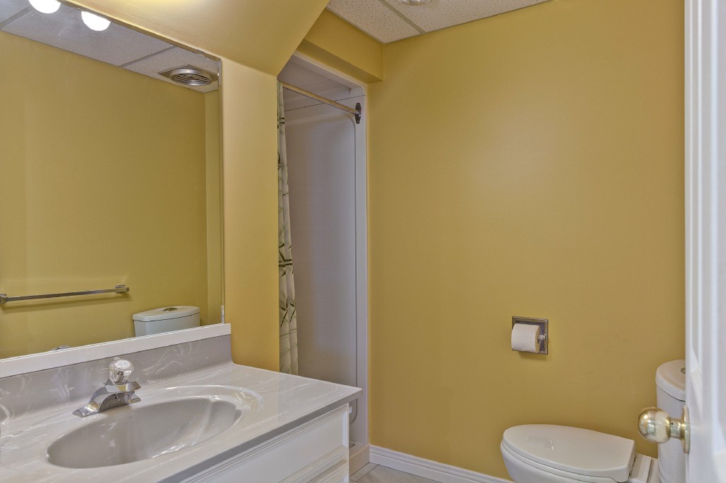 1118 BRAEMAR LANE, Sarnia, Ontario, Canada