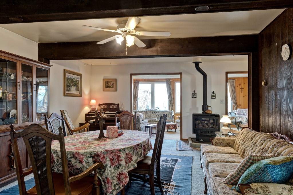 3716 BEVERLY GLEN, Plympton-Wyoming, Ontario, Canada