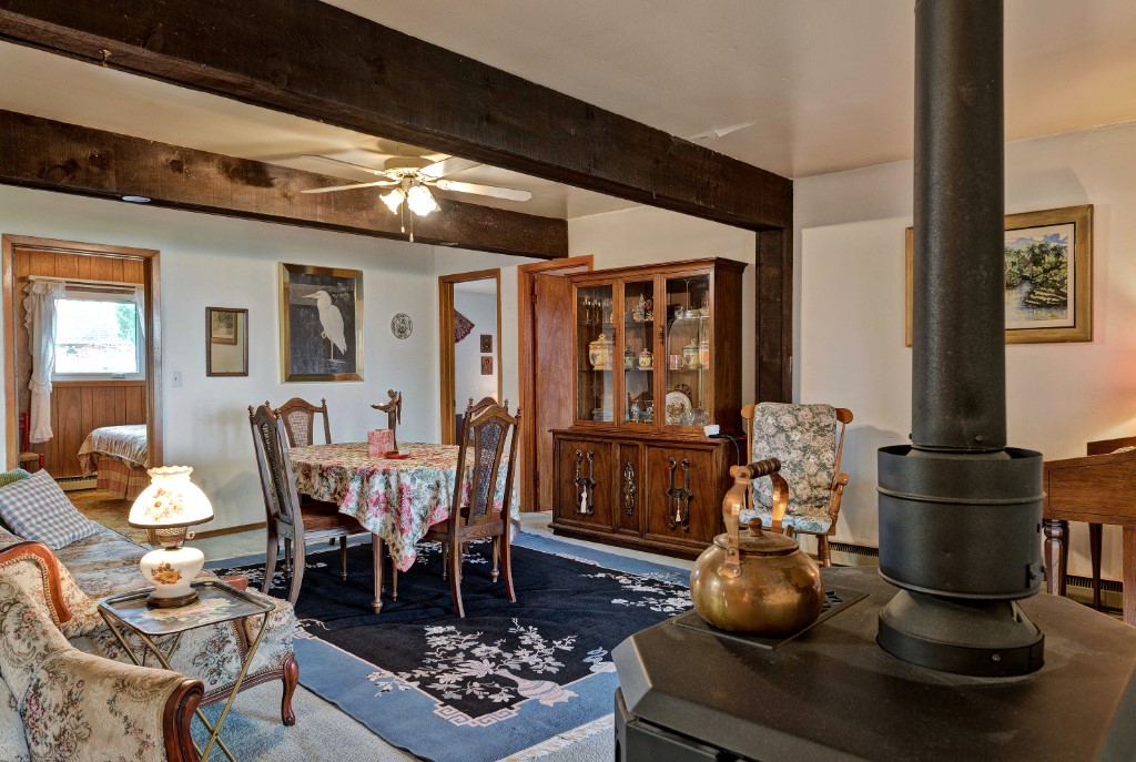 3716 BEVERLY GLEN, Plympton-Wyoming, Ontario, Canada