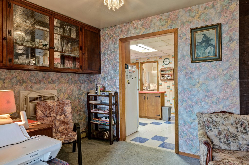 3716 BEVERLY GLEN, Plympton-Wyoming, Ontario, Canada