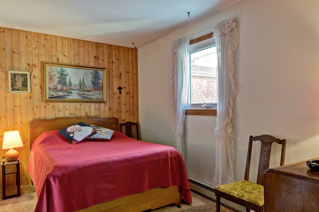 3716 BEVERLY GLEN, Plympton-Wyoming, Ontario, Canada