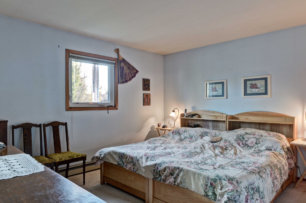 3716 BEVERLY GLEN, Plympton-Wyoming, Ontario, Canada