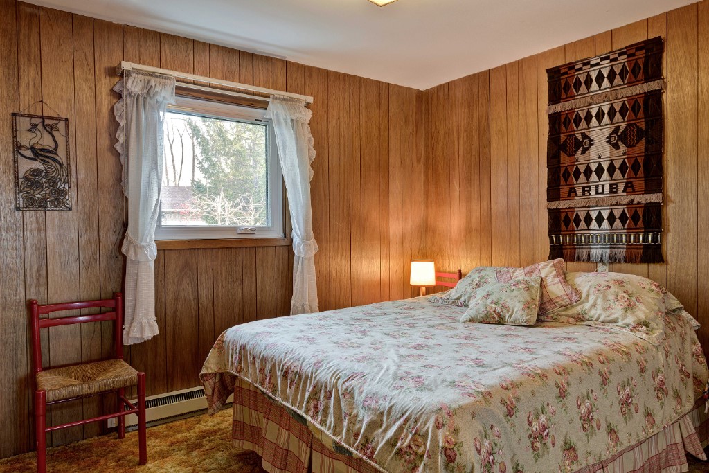 3716 BEVERLY GLEN, Plympton-Wyoming, Ontario, Canada