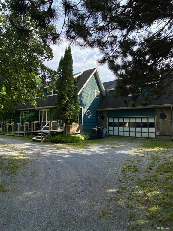 11 Grove Avenue, Rothesay, New Brunswick, Canada