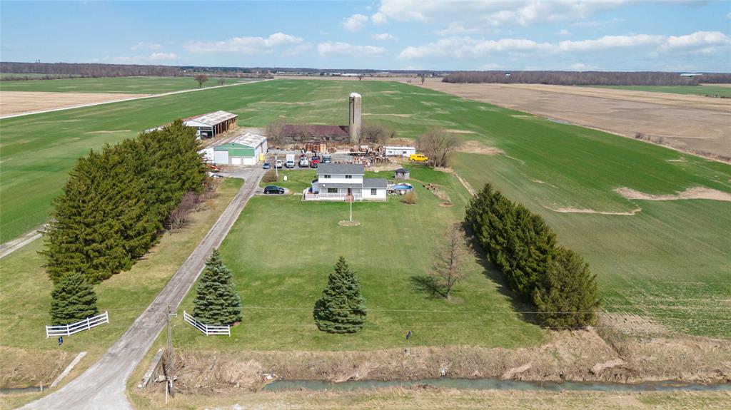 3176 CHURCHILL Line, Petrolia, Ontario, Canada photo 2