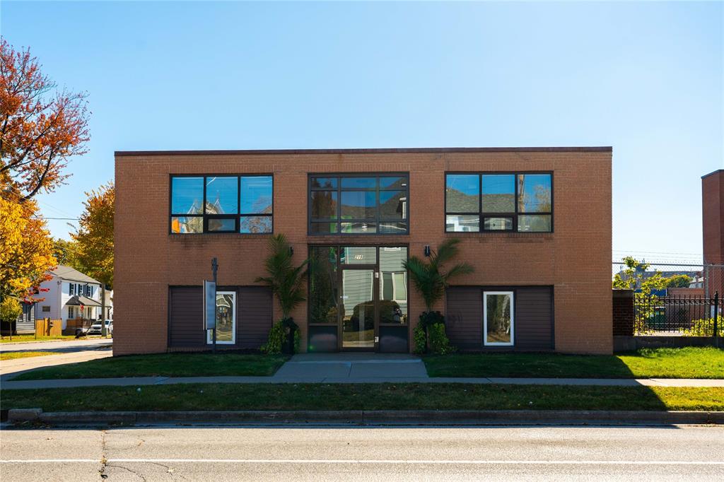 219 Lochiel Street, Sarnia Ontario, Canada