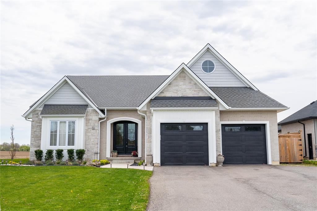 3613 Queen Street, Plympton-wyoming Ontario, Canada