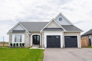 3613 Queen Street, Plympton-Wyoming Ontario, Canada