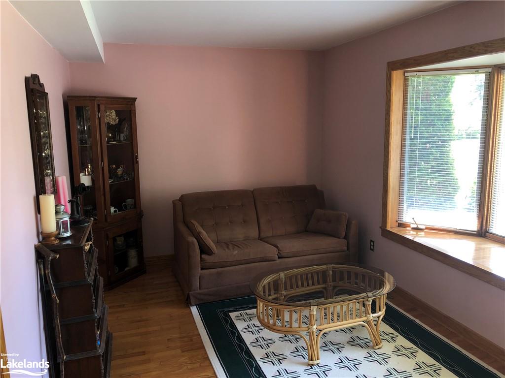 11 BARRIE Street, Sundridge, Ontario, Canada