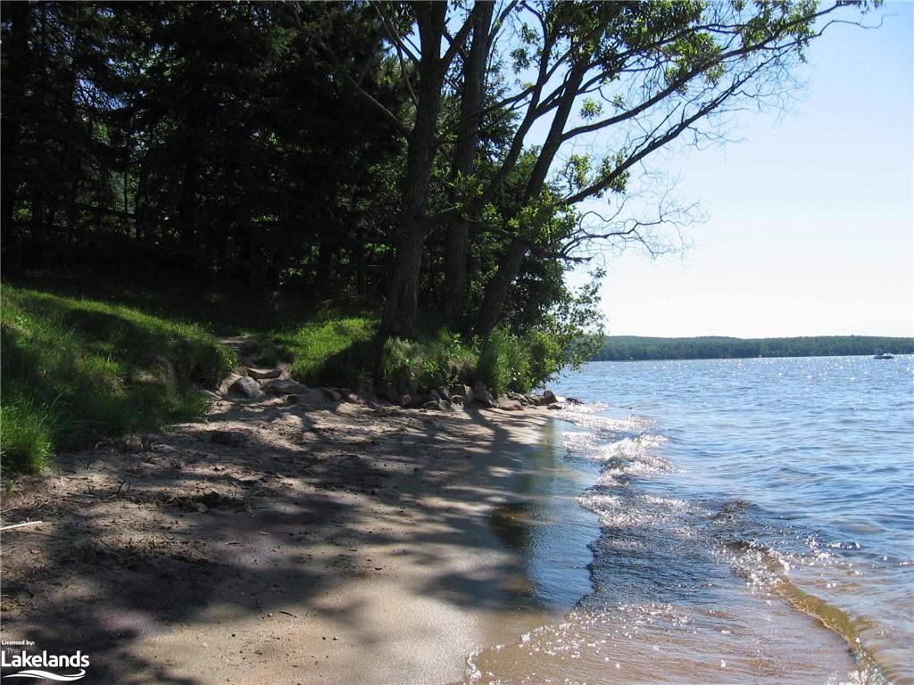11 BARRIE Street, Sundridge, Ontario, Canada