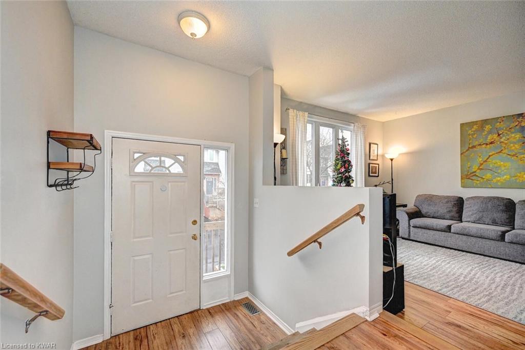 132 BRIGHTON Street Unit# 28, Waterloo, Ontario, Canada