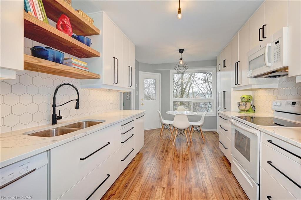 132 BRIGHTON Street Unit# 28, Waterloo, Ontario, Canada