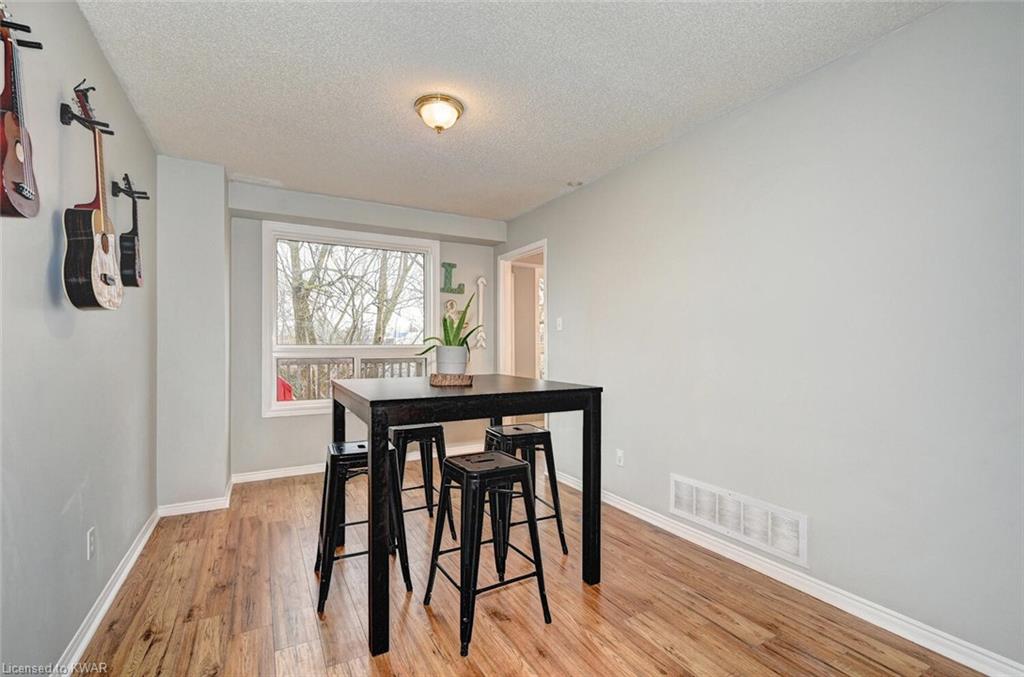 132 BRIGHTON Street Unit# 28, Waterloo, Ontario, Canada