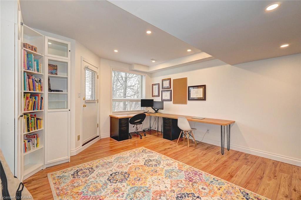 132 BRIGHTON Street Unit# 28, Waterloo, Ontario, Canada