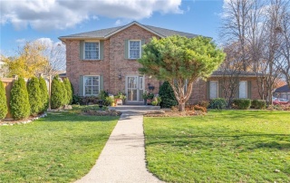 3 Lilac Court, Ancaster Ontario, Canada