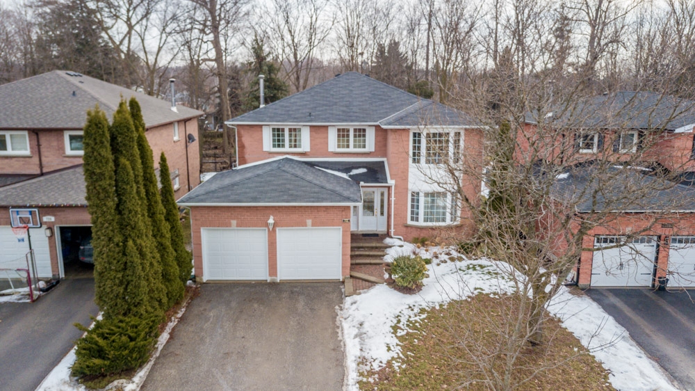 722 Leslie Valley Dr., Newmarket Ontario, Canada